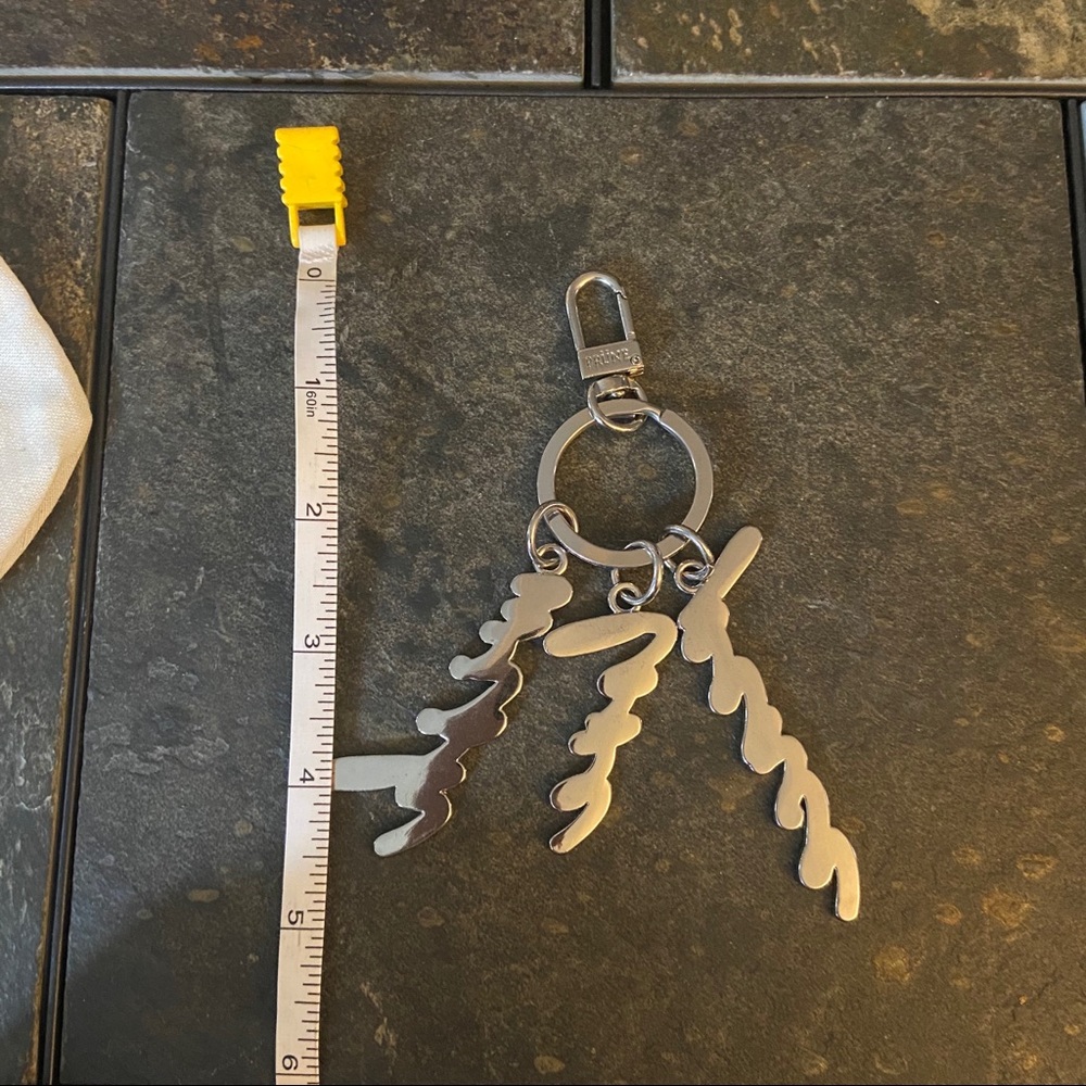 Prune keychain - Picture 6 of 6